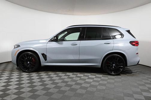 2025 BMW X5 M60i
