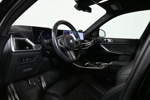 Black Sapphire Metallic 2024 BMW X5 xDrive40i
