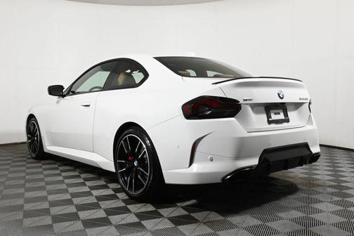 2025 BMW M240 i xDrive