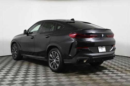 Black Sapphire Metallic 2021 BMW X6 xDrive40i