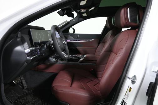 2026 BMW 740 i xDrive