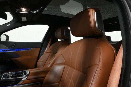 2024 BMW 760 760i xDrive