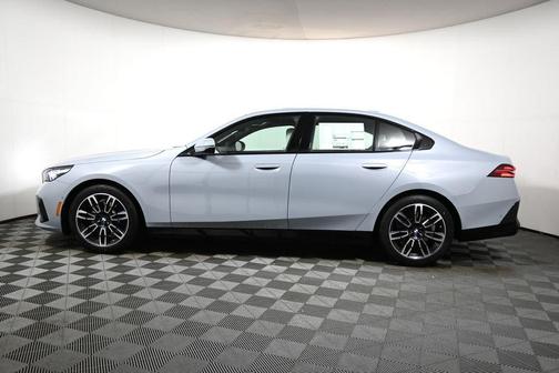 2026 BMW 530 i xDrive