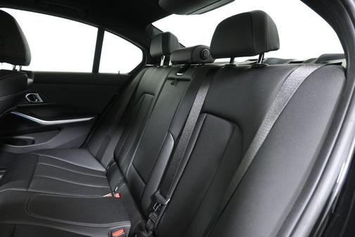 2025 BMW 330 i xDrive