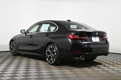 2025 BMW 330 i xDrive