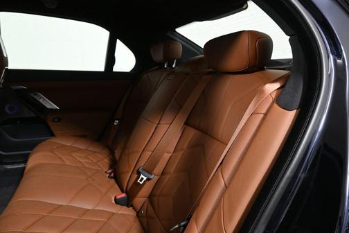 Carbon Black Metallic 2024 BMW 760 760i xDrive