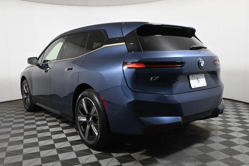 2026 BMW iX xDrive60