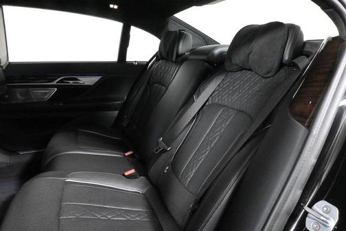2019 BMW M760 i xDrive