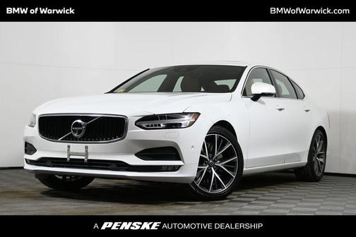 2017 Volvo S90 T6 Momentum