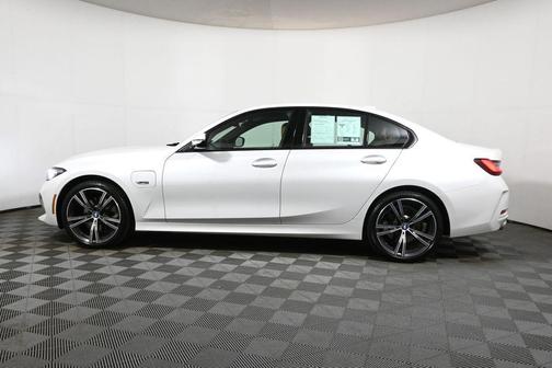 2023 BMW 330e xDrive
