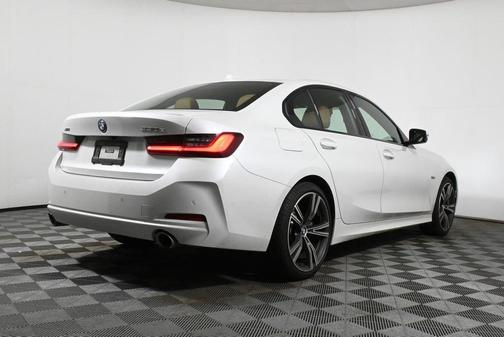 2023 BMW 330e xDrive