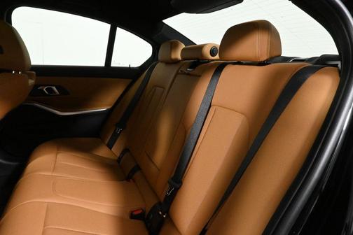 2025 BMW 330 i xDrive
