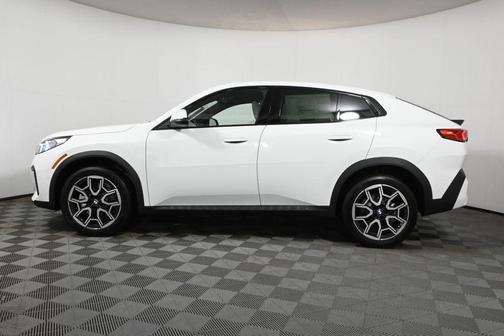 2025 BMW X2 xDrive28i