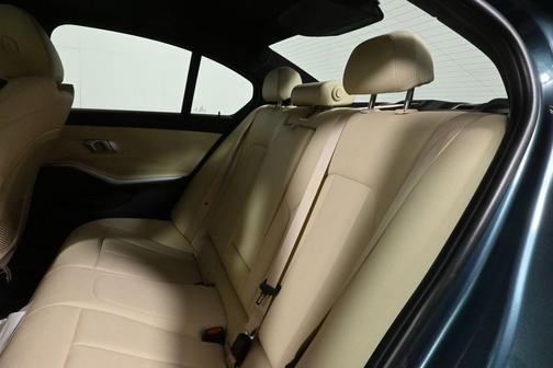 2021 BMW 330 i xDrive