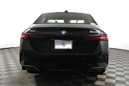 2026 BMW 550e xDrive