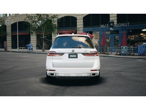 White 2026 BMW X7 xDrive40i