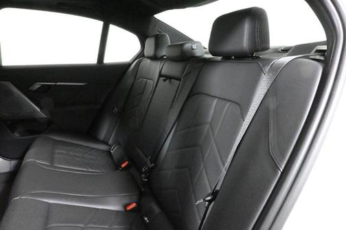 2025 BMW i5 xDrive40
