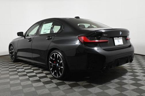 2025 BMW 330 i xDrive