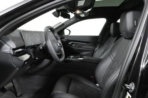 2025 BMW 530 i xDrive