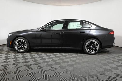 2025 BMW 530 i xDrive