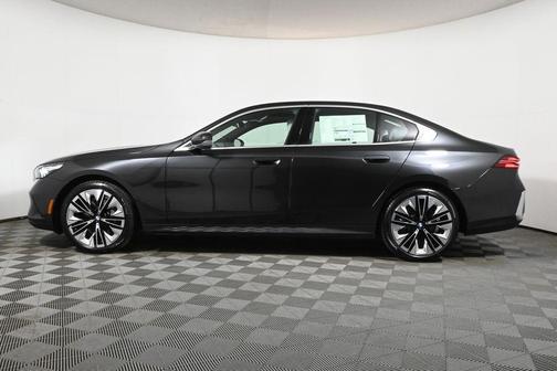 2025 BMW 530 i xDrive