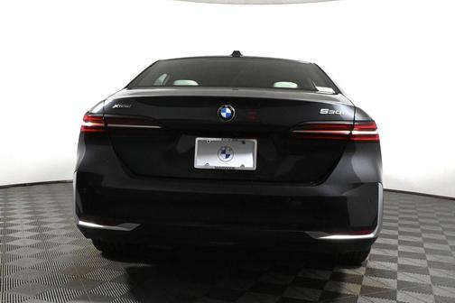 2025 BMW 530 i xDrive
