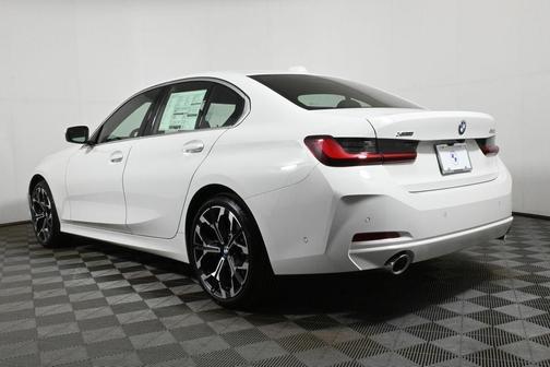 2025 BMW 330 i xDrive
