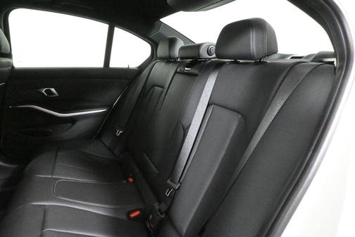 2025 BMW 330 i xDrive