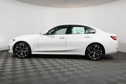 2025 BMW 330 i xDrive