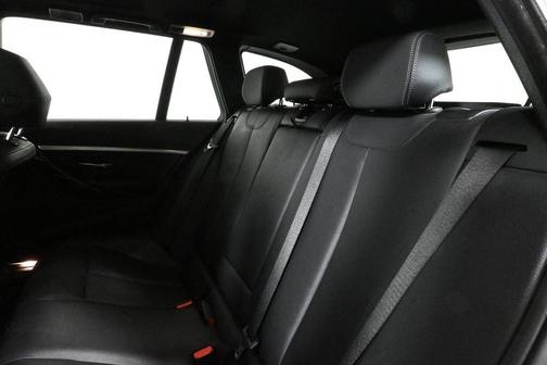 2018 BMW 330 i xDrive