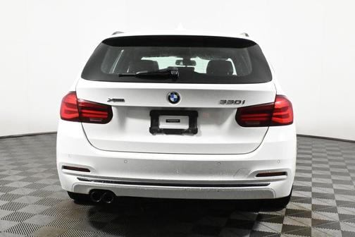 2018 BMW 330 i xDrive