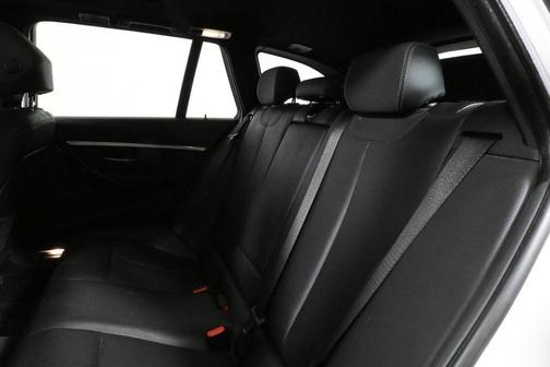 2018 BMW 330 i xDrive