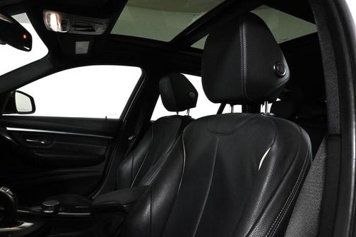 2018 BMW 330 i xDrive