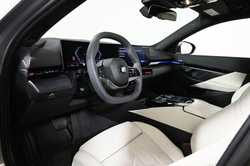Oxide Gray Metallic 2026 BMW 530 i