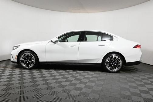 2026 BMW 530 i xDrive