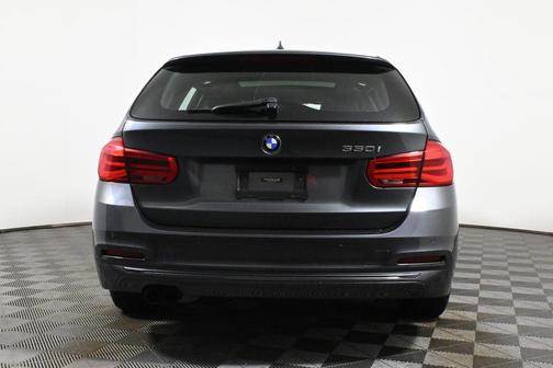 2019 BMW 330 i xDrive