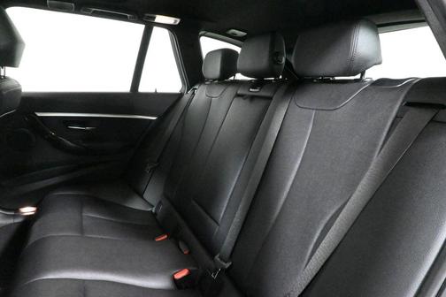 2019 BMW 330 i xDrive