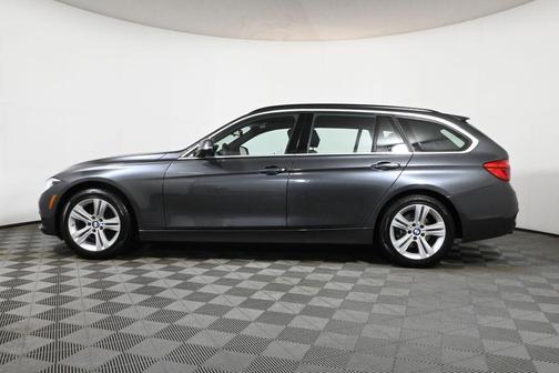 2019 BMW 330 i xDrive