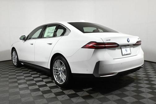 2024 BMW 530 i xDrive