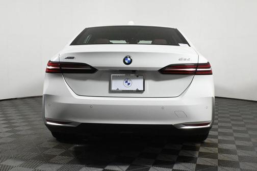 2024 BMW 530 i xDrive