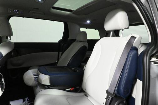 2025 Kia Carnival SX Prestige