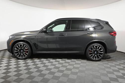 2025 BMW X5 M60i