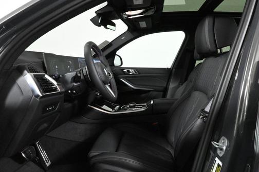 2025 BMW X5 M60i
