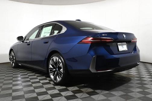 2026 BMW 530 i xDrive