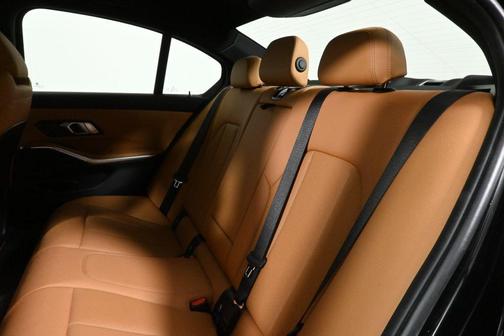 2023 BMW 330 i xDrive