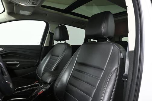 White Platinum Tri-Coat Metallic 2016 Ford Escape Titanium