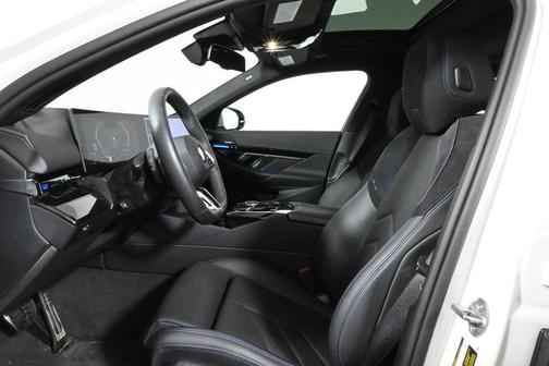 2024 BMW 530 i xDrive