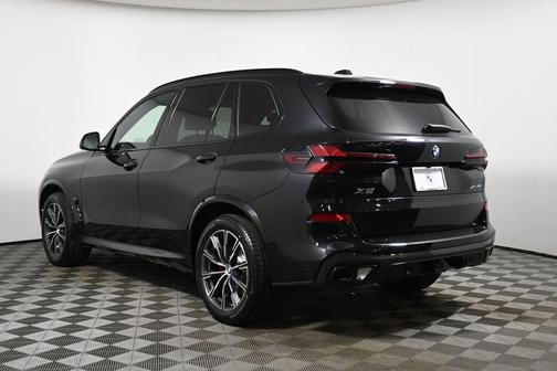 Black 2026 BMW X5 xDrive40i