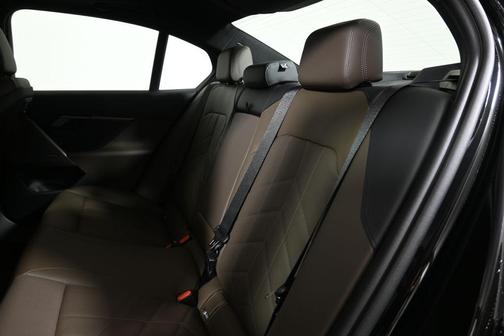 2026 BMW 530 i xDrive