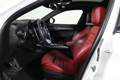 Alfa White 2022 Alfa Romeo Stelvio Veloce